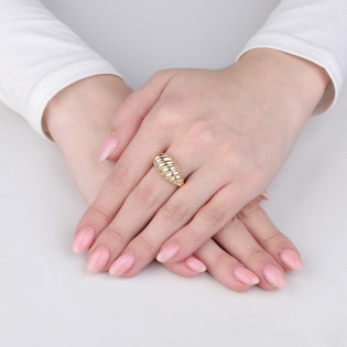 Pierścionek złoty viralowy kopułka zaprezentowany na Miss Brazil Eduarda Braum