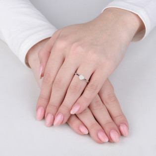 Pierścionek zaręczynowy z białego złota serce Heart z diamentami 0,16 ct