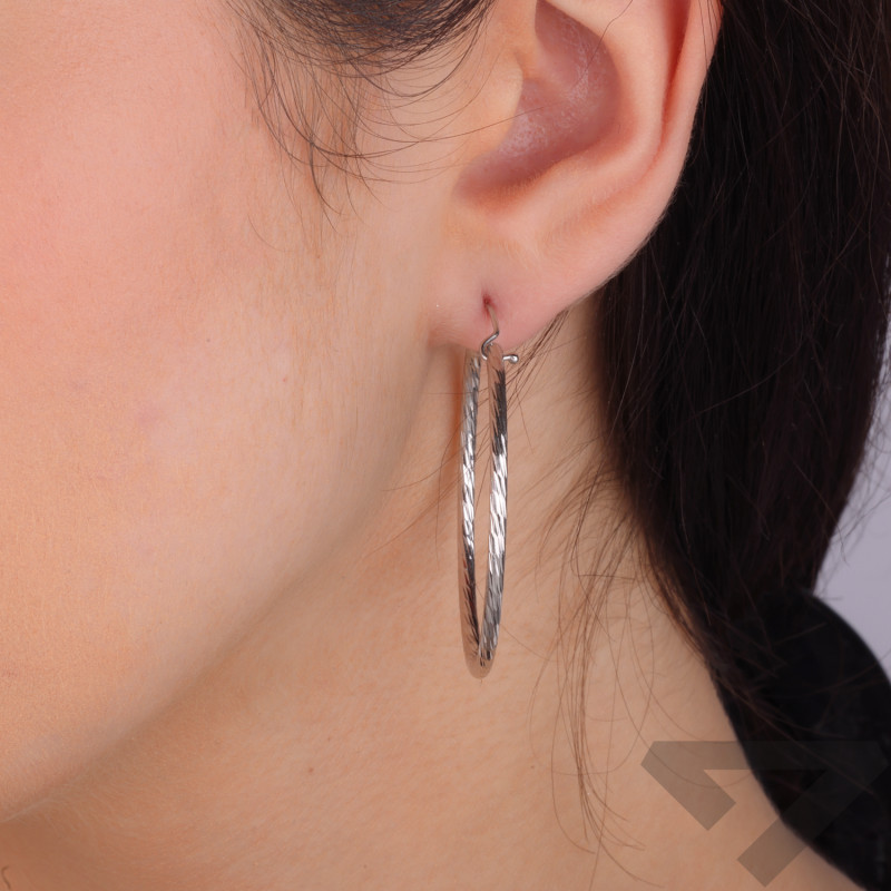 Kolczyki srebrne kółka szarniry grawerowane