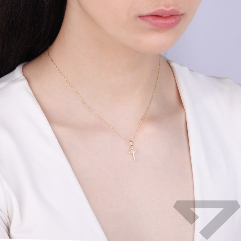Naszyjnik pozłacany z krzyżykiem z cyrkoniami