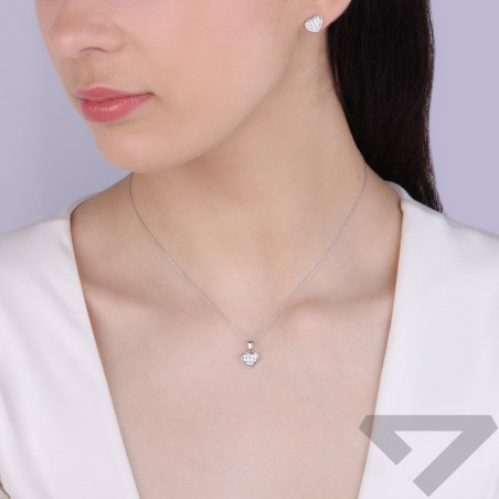 Naszyjnik srebrny z sercem z cyrkoniami