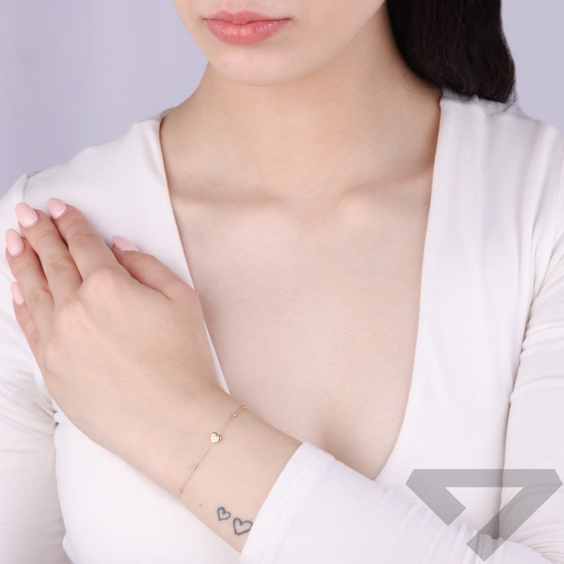 Bransoleta pozłacana serce z cyrkonią i kulki