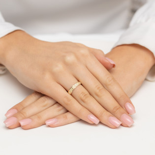 Pierścionek złoty różaniec z diamentem