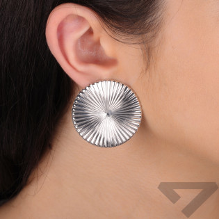 Kolczyki viralowe koło zaprezentowane na finalistce Miss Polski 2025 Angelice Gimel