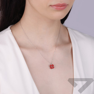 Naszyjnik srebrny z ruchomą koniczynką z czerwonymi cyrkoniami