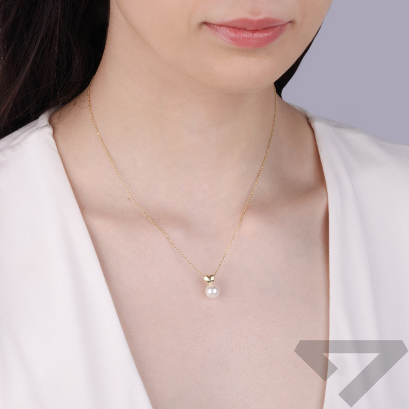 Naszyjnik pozłacany z białą perłą i sercem