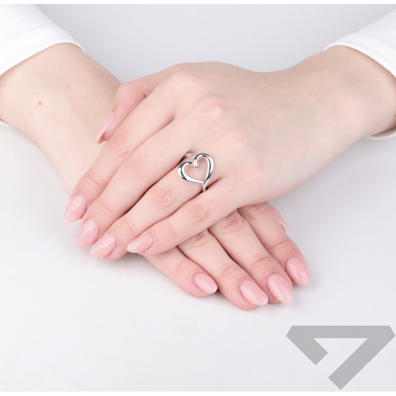 Pierścionek srebrny z sercem