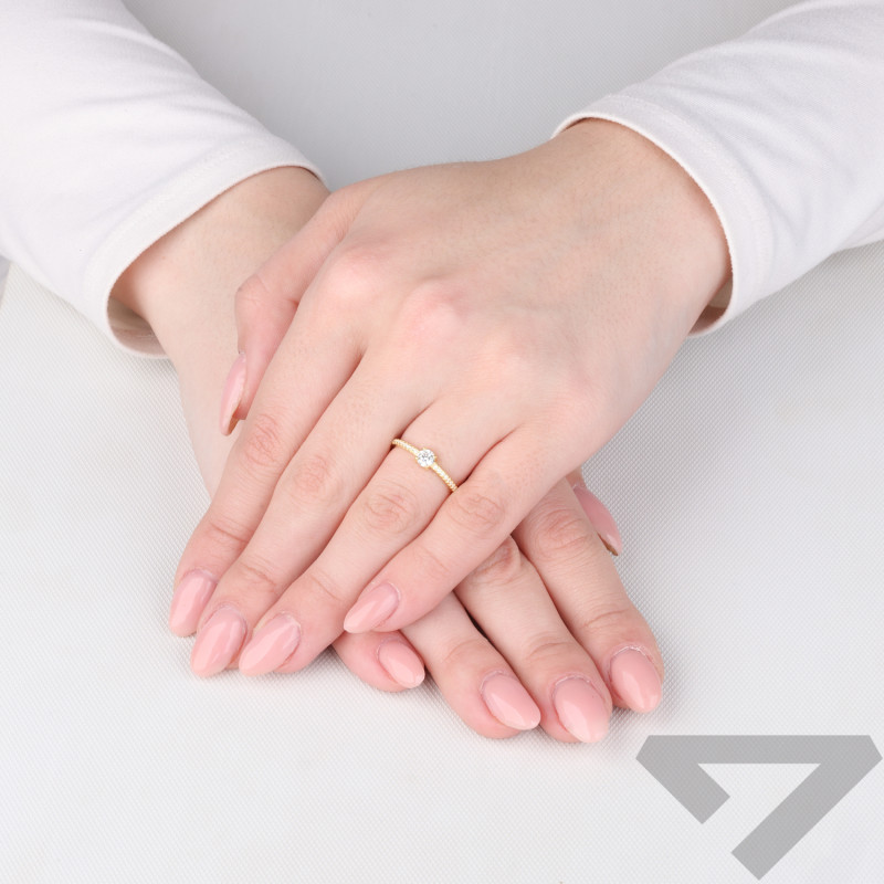 Pozłacany Pierścionek z Cyrkoniami - Elegancki Blask - JubilerSezam.pl