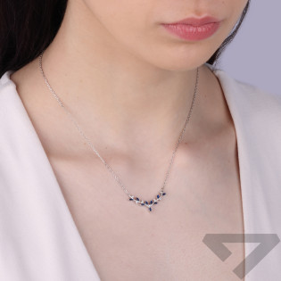 Naszyjnik srebrny gałązki z ciemno-niebieskimi cyrkoniami