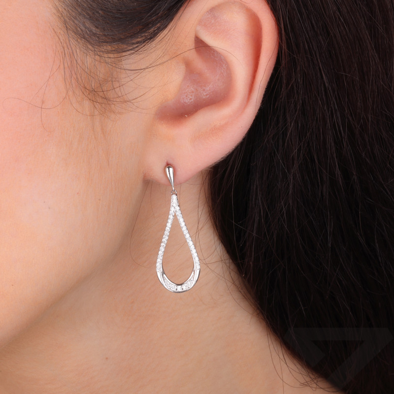 Kolczyki srebrne kropla z cyrkoniami