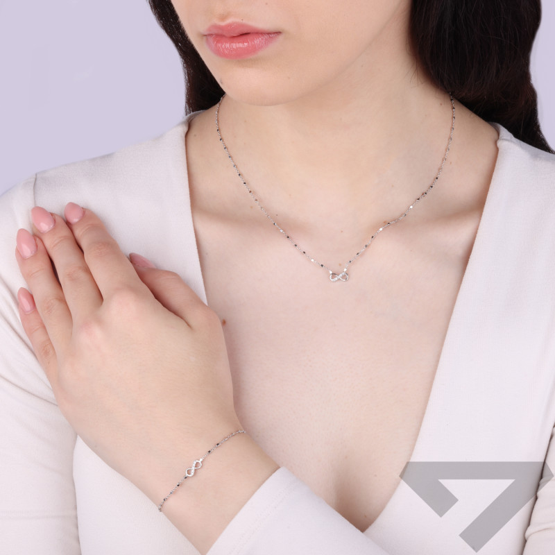 Naszyjnik srebrny infinity z cyrkoniami