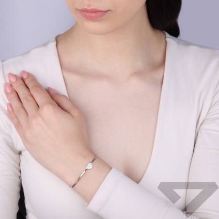 Bransoleta srebrna z sercem z cyrkoniami