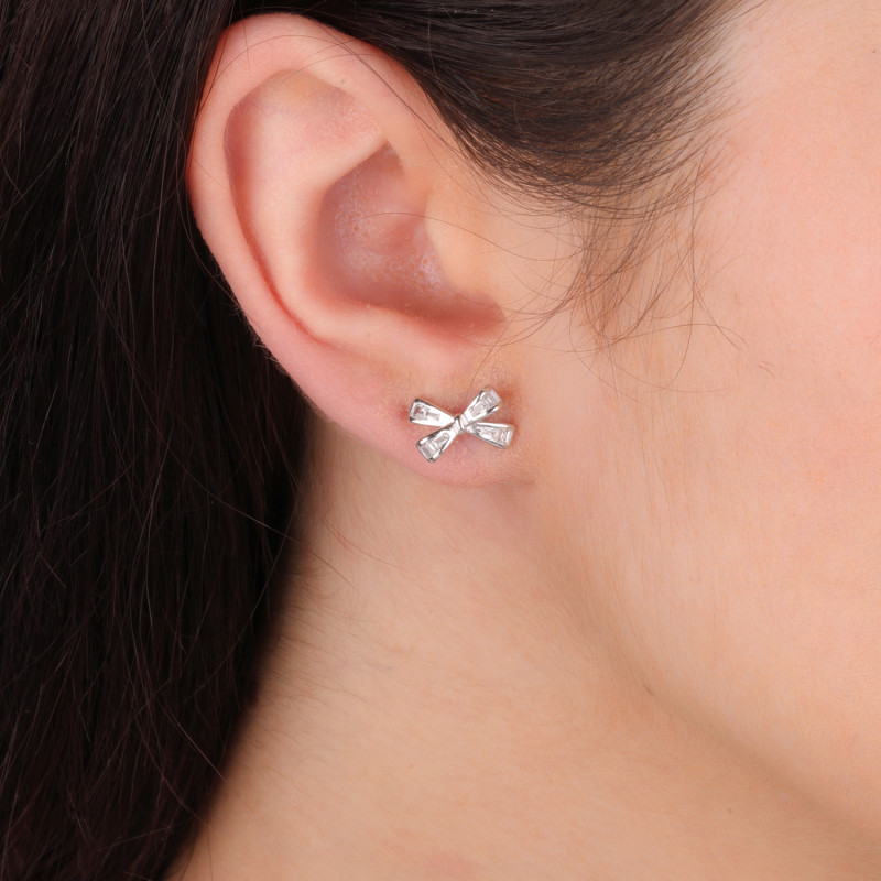 Kolczyki srebrne kokardka z cyrkoniami