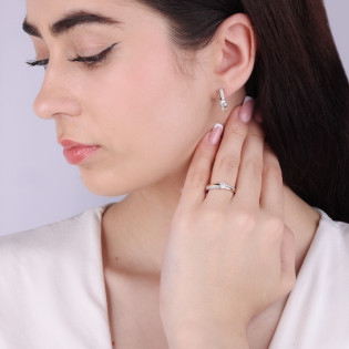 Kolczyki srebrne z białymi cyrkoniami i złotą blaszką