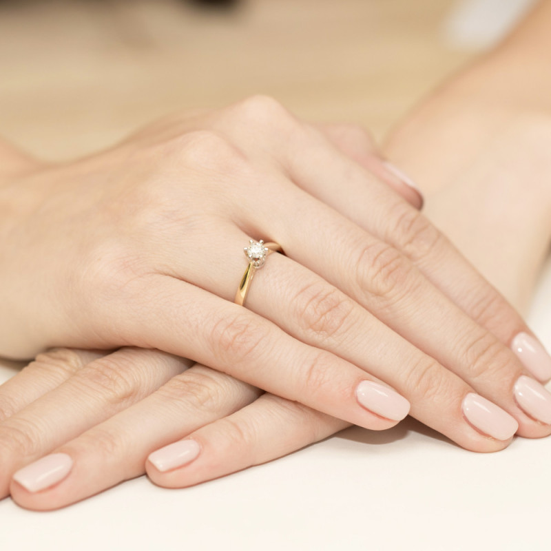 Pierścionek zaręczynowy z diamentem ROYAL BE W-234-25 próba 585