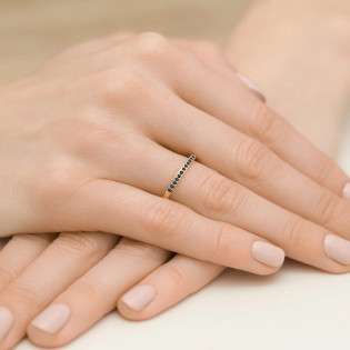 Pierścionek rings z czarnymi diamentami ze złota próby 585