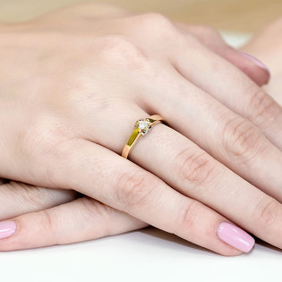 Pierścionek z diamentem Amado ze złota próby 585