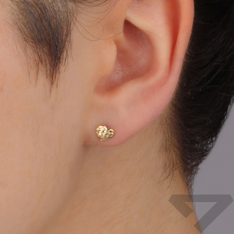 Złote kolczyki serduszka grawerowane pr. 585 - JubilerSezam.pl