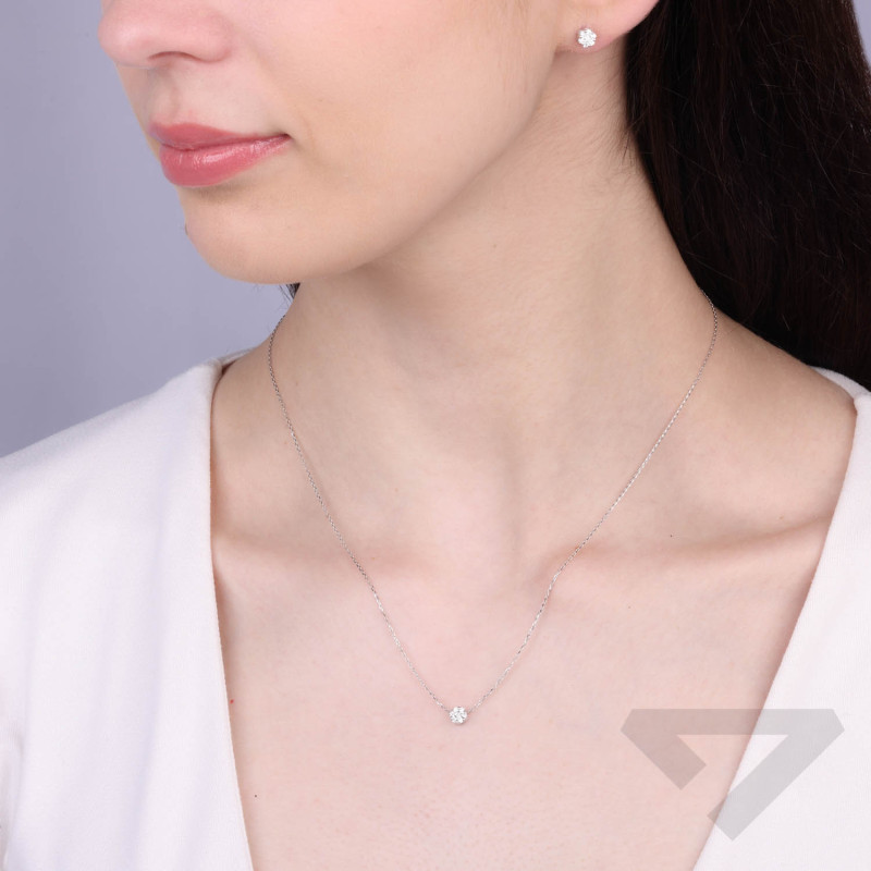 Kolczyki z białego złota z białymi diamentami