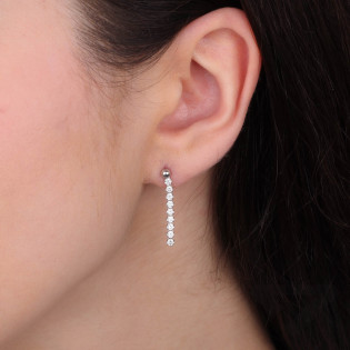 Kolczyki srebrne z rzędem białych cyrkonii