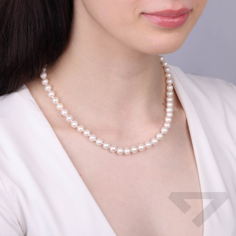 Naszyjnik z naturalną perłą z zapięciem srebrnym na kulkę