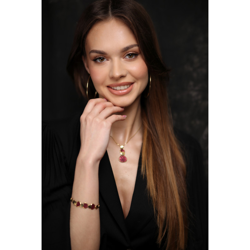 Bransoleta krople z masą perłową zaprezentowana na finalistce Miss Polski 2025 Ewie Bochenko