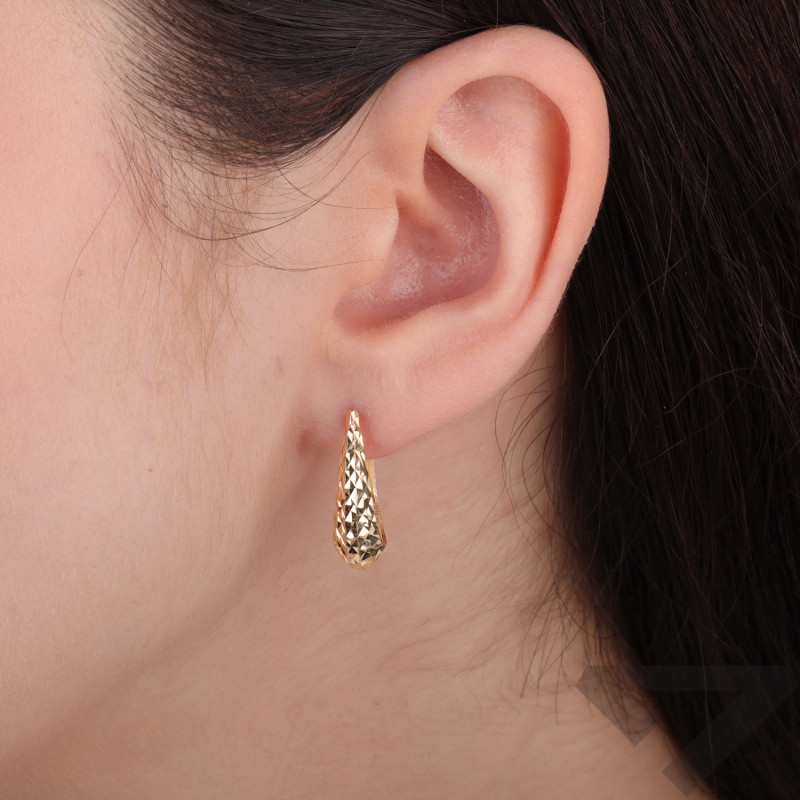 Kolczyki złote grawerowane blaszki na zapięcie angielskie