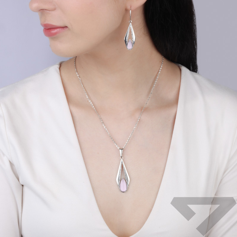 Kolczyki wiszące z kamieniem jubilerskim barwy różowej