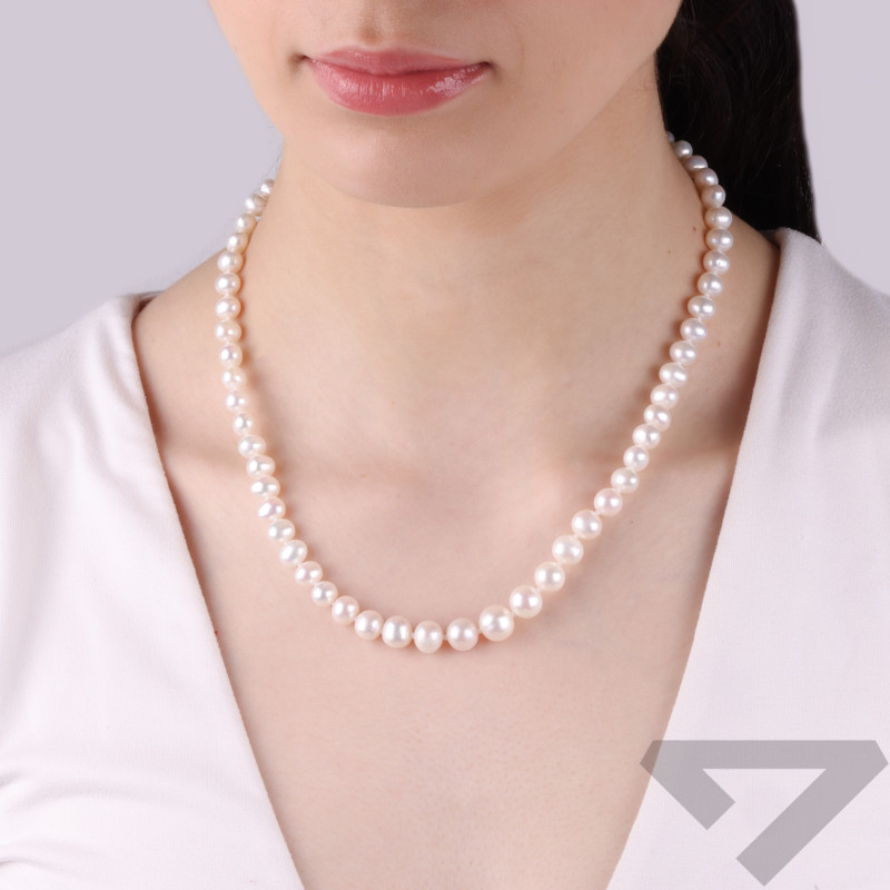 Naszyjnik z perłami naturalnymi zaprezentowany na Miss Czech Republic Michaela Macháčková