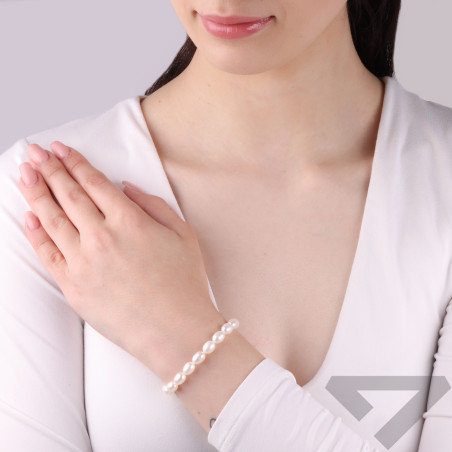 Bransoleta z perłami owalnymi na elastycznej gumce