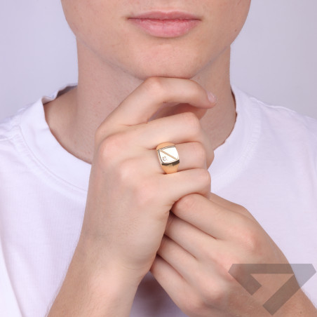 Sygnet złoty gładki prostokąt z cyrkonią