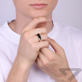 Sygnet srebrny męski z onyksem jubilerskim i złotą blaszką