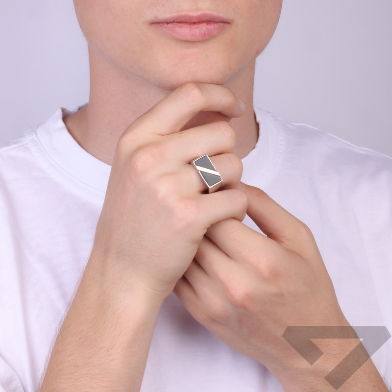 Sygnet srebrny prostokąt z onyksem i złotą blaszką