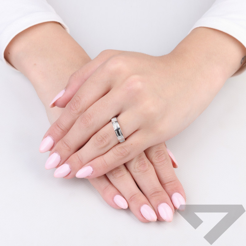 Pierścionek różanec ze srebra