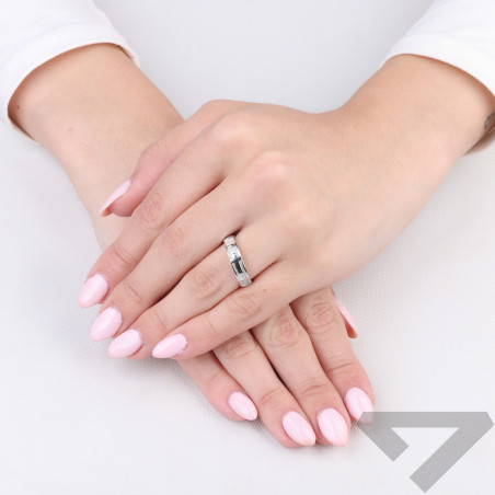 Pierścionek różanec ze srebra