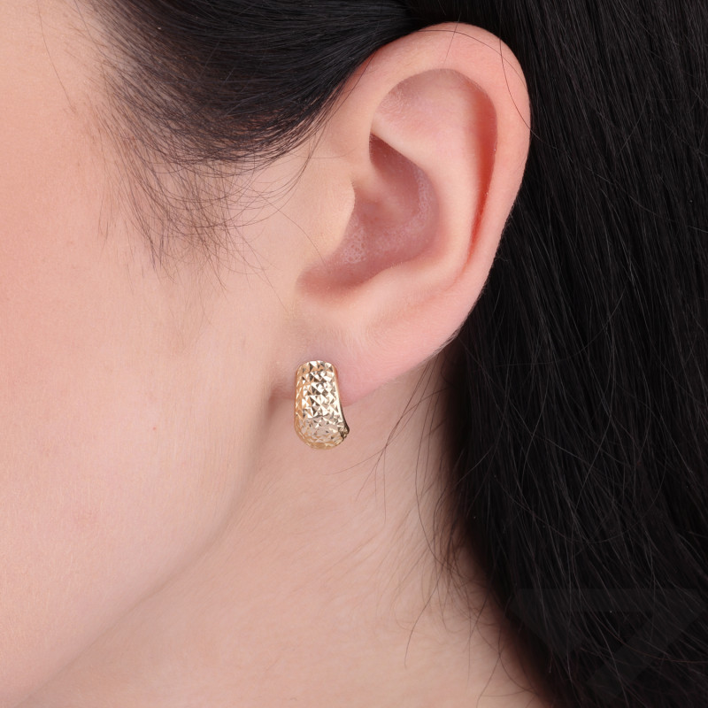 Kolczyki złote blaszki grawerowane na angielskie zapięcie