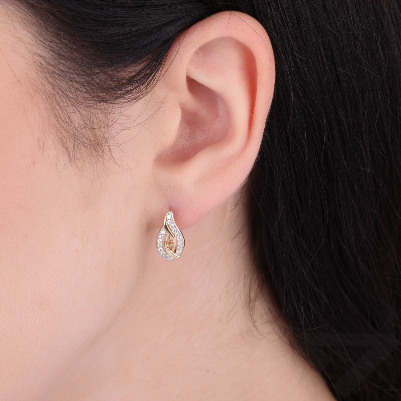 Kolczyki złote ażurowa fala z cyrkoniami na zngielskie zapięcie