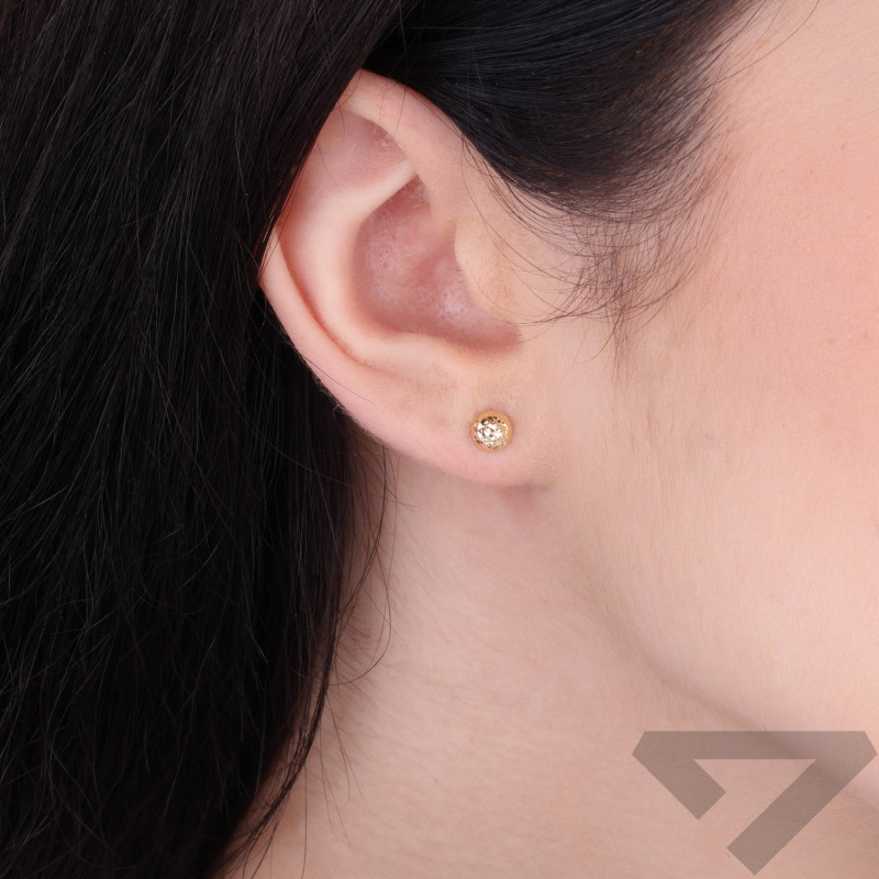 Kolczyki pół kulki 5mm grawerowane zapinane na sztyft