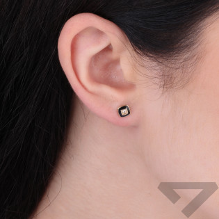 Kolczyki złote kwadrat z czarną emalią i cyrkonią