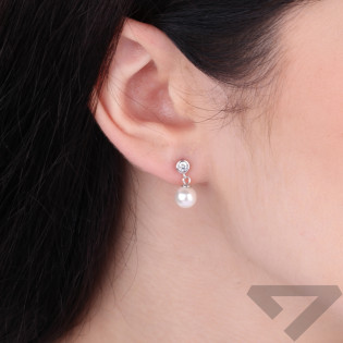 Kolczyki z wiszącą perłą jubilerską i cyrkonią