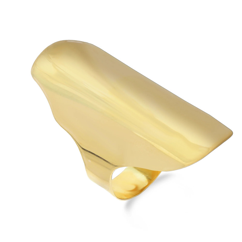 Pierścionek złoty gładka blaszka zaprezentowany przez Miss Curaçao Quishantely Leito