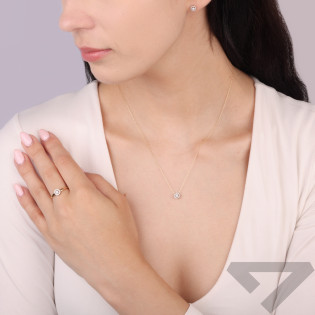 Pierścionek złoty z diamentami oprawa okrągła Dreams