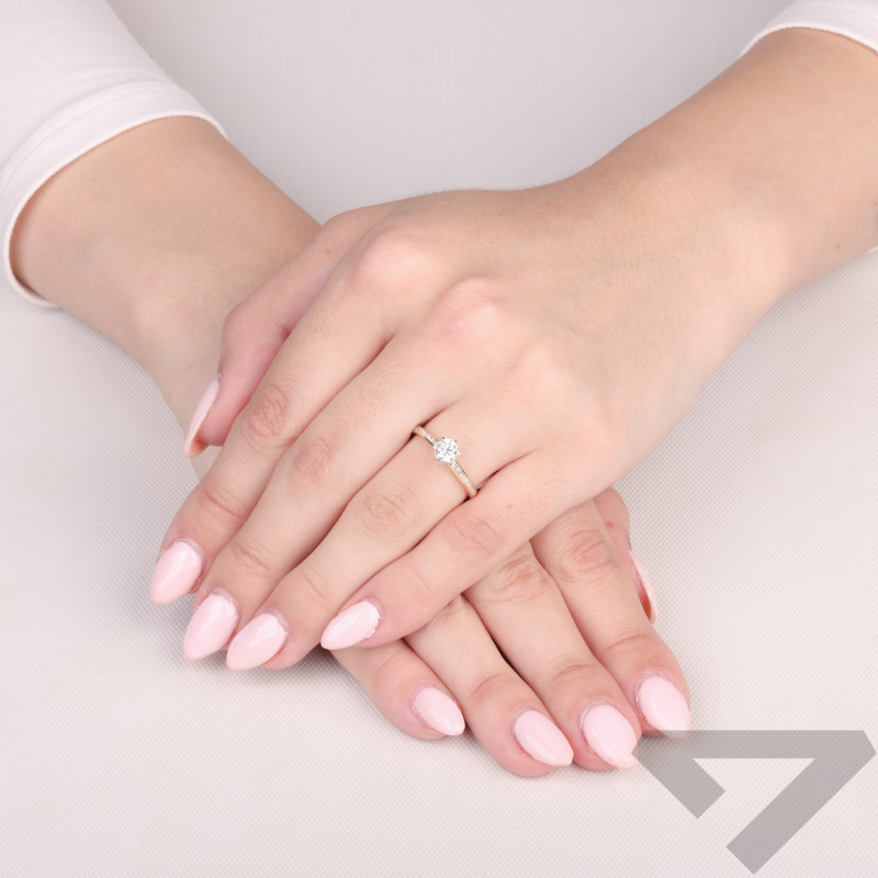 Pierścionek złoty Soliter bis z diamentami laboratoryjnymi 0,68 ct