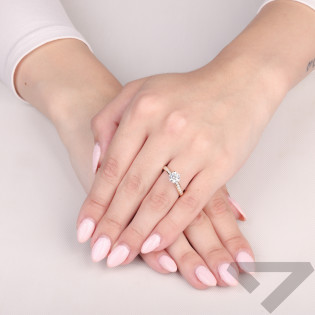 Pierścionek złoty Soliter bis z diamentami laboratoryjnymi 1,34 ct