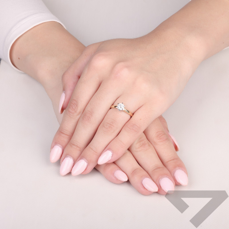 Pierścionek zaręczynowy z diamentem laboratoryjnym 0,71 ct