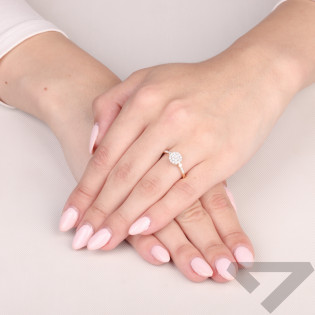 Pierścionek złoty z diamentami motyw Dreams