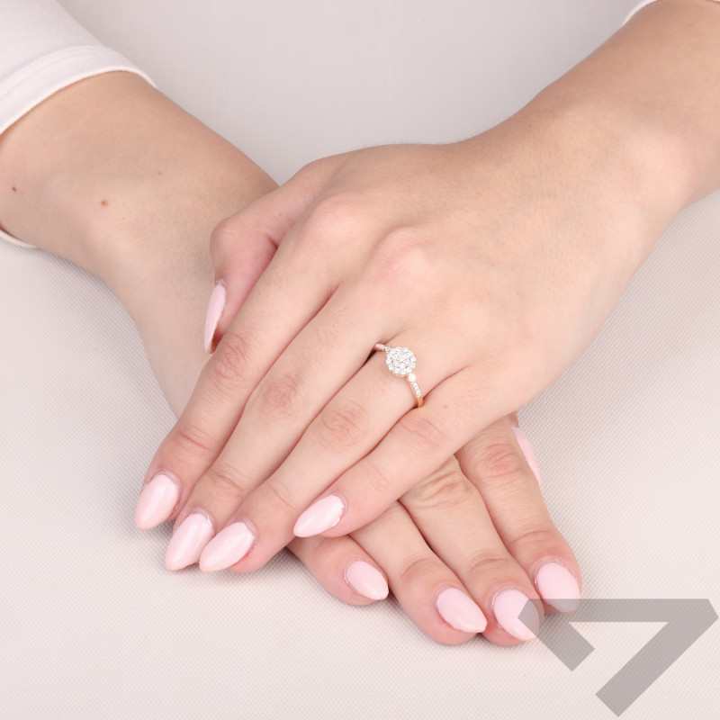 Pierścionek złoty z diamentami motyw Dreams