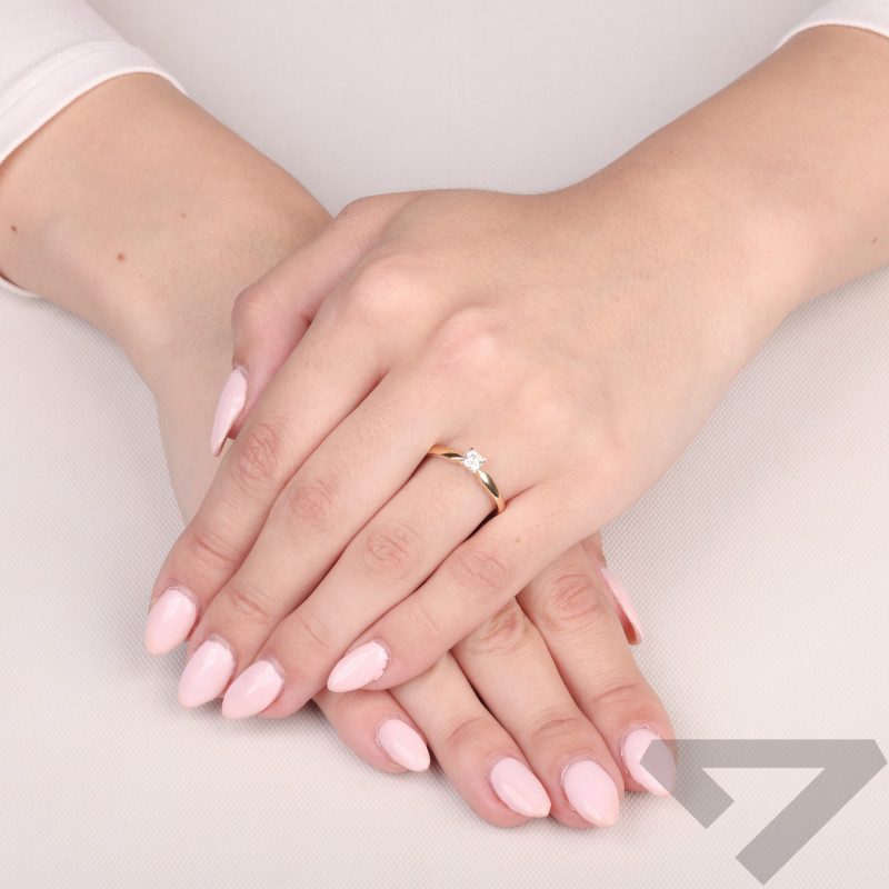 Pierścionek zaręczynowy z brylantem Soliter