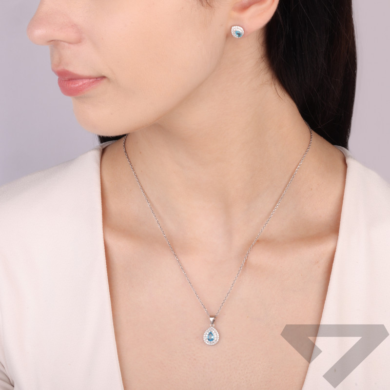 Komplet srebrnej biżuterii kolczyki i zawieszka Markiza kropla z cyrkonią jasno niebieską