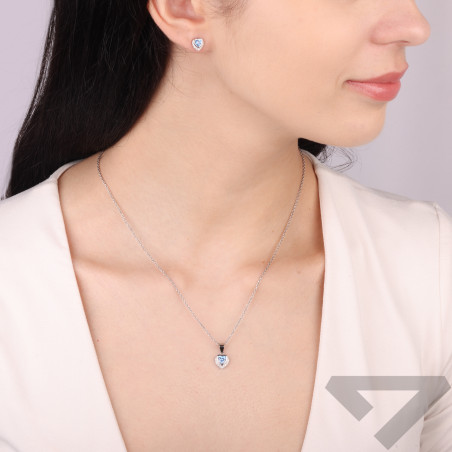Komplet srebrnej biżuterii kolczyki i zawieszka z motywem serca i cyrkonią jasno niebieską